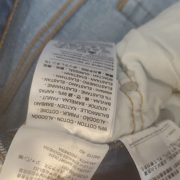 Levis 501 jeans. Size 25 - Picture 3 of 5